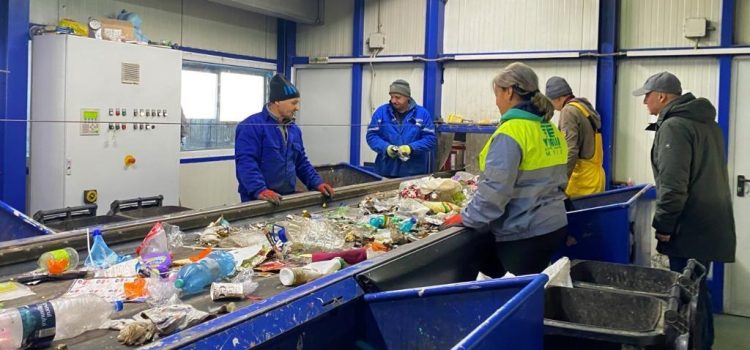 Interviu Cristian Niculae la Bistriteanul.ro7.794.000 lei au fost obținuți din deșeurile reciclabile și returnați către comunitățile locale din județul Bistrița-Năsăud în perioada 2021-2024